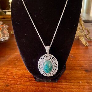 emerald pendant necklace - green beryl